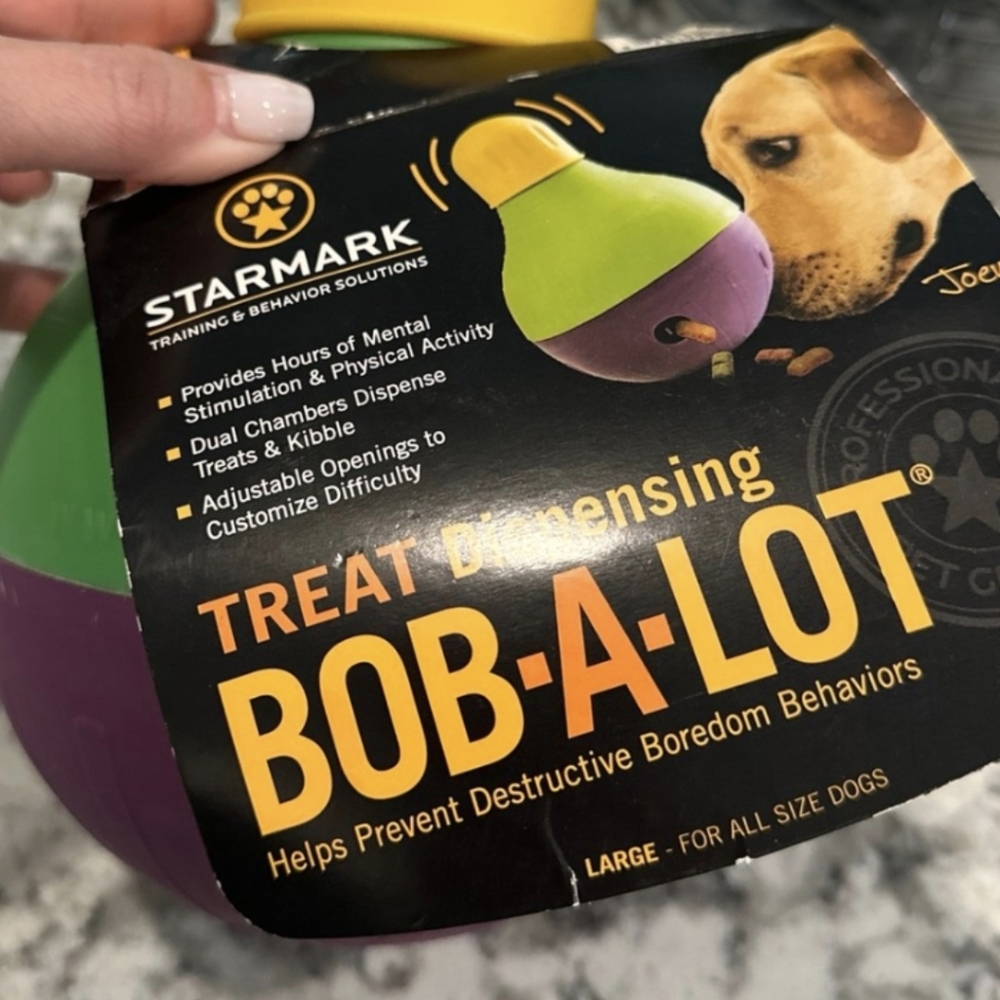 Starmark Bob-A-Lot Treat Dispenser Kibbler  Dispensing NO TAGS